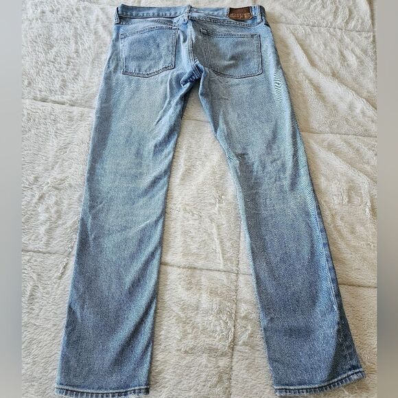 J. Crew Men's Blue Jeans Style 484 31x30 Distressed. - Picture 5 of 8
